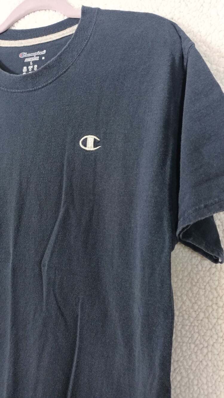 Champion Navy Blue T Shirt Mens Size L Embroidered Logo Authentic Tee Y2K - Picture 5 of 8